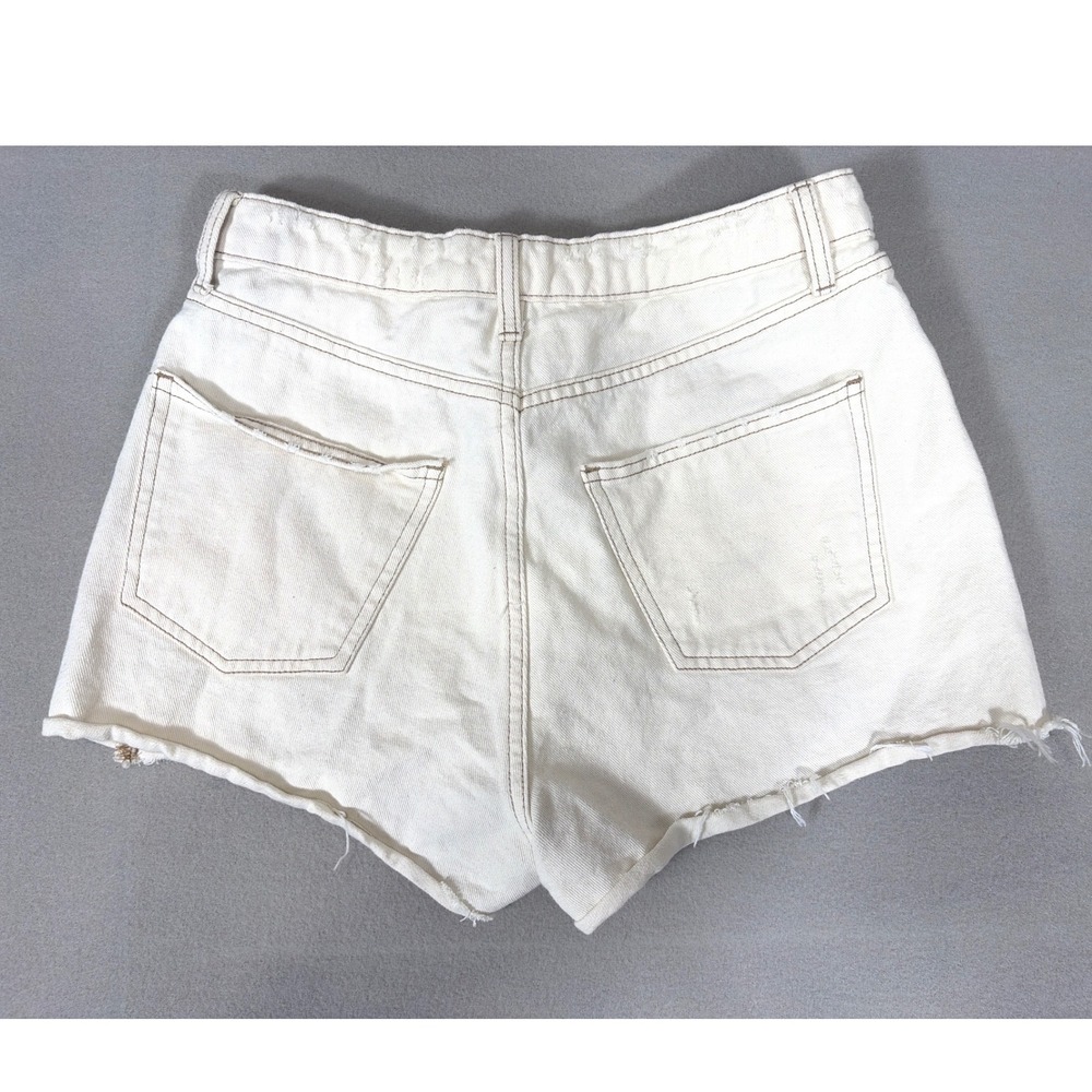 Bundle of 2 shorts: White Denim Distressed & Jolt Striped Pom Pom Shorts medium - Picture 4 of 9